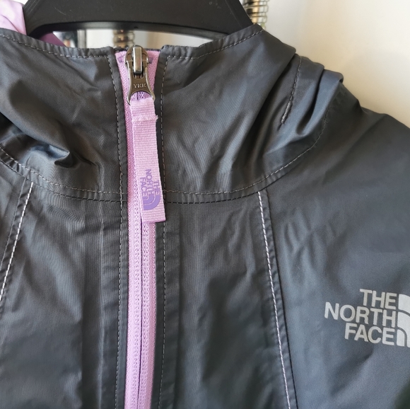 The North Face Girls Jacket - Picture 4 of 9